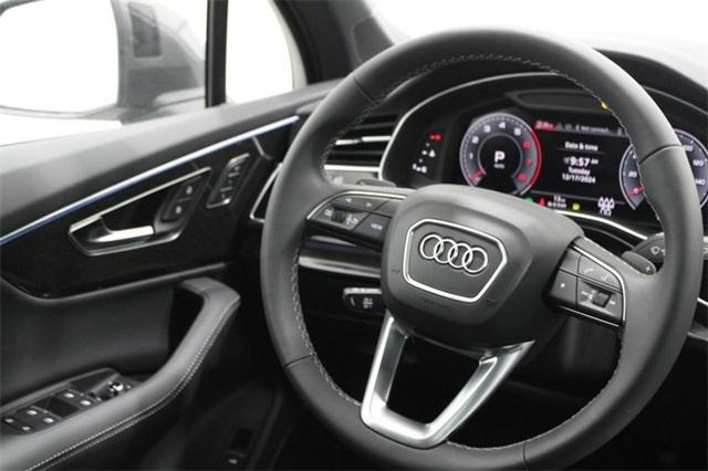 new 2025 Audi Q7 car, priced at $75,800