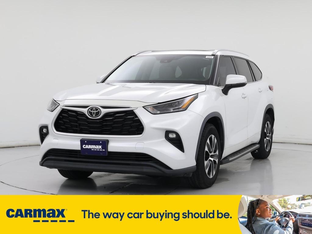 used 2022 Toyota Highlander car, priced at $37,998