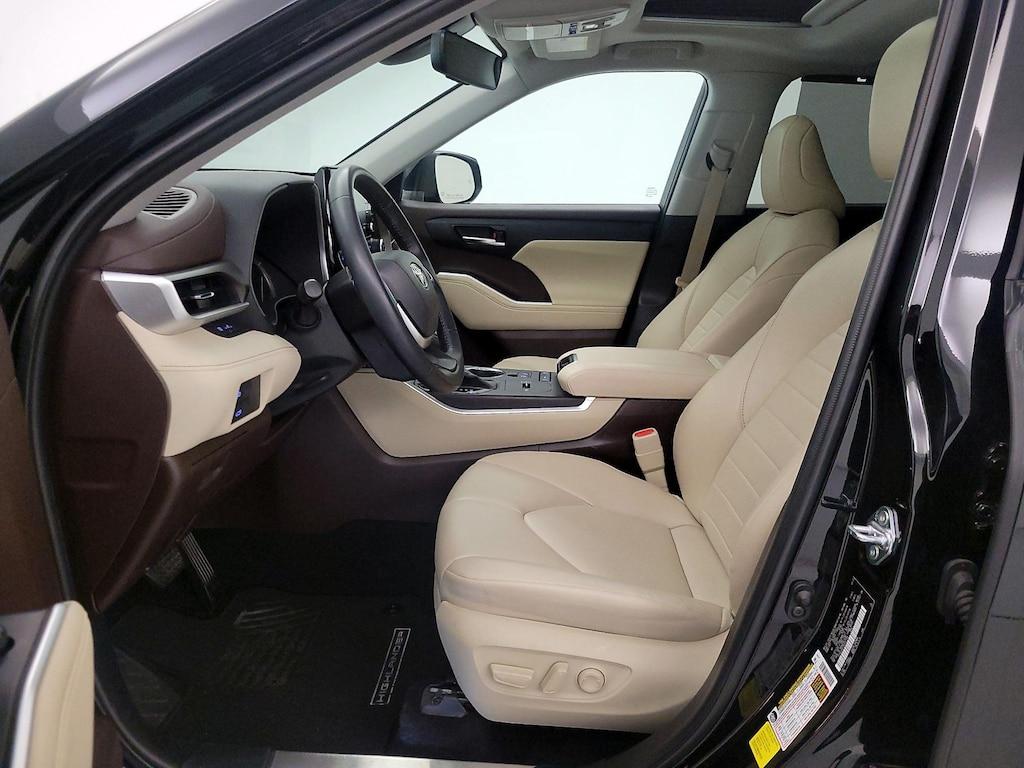 used 2022 Toyota Highlander car, priced at $38,998