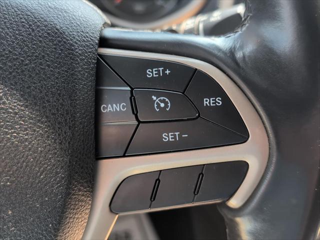 used 2015 Jeep Cherokee car, priced at $11,500