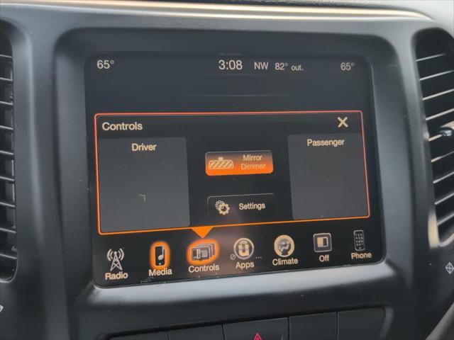 used 2015 Jeep Cherokee car, priced at $11,500