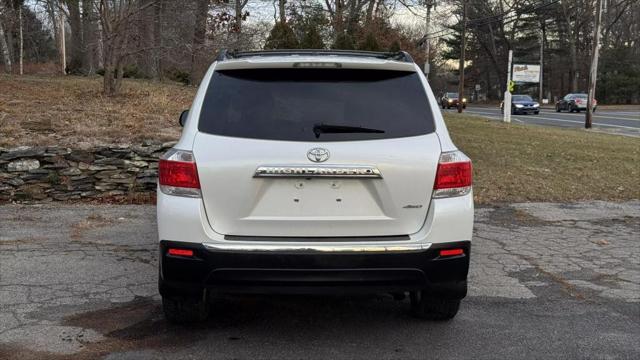 used 2011 Toyota Highlander car, priced at $13,999