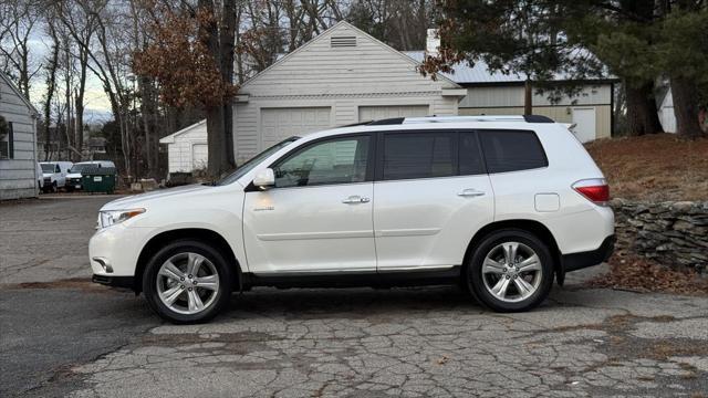 used 2011 Toyota Highlander car, priced at $13,999