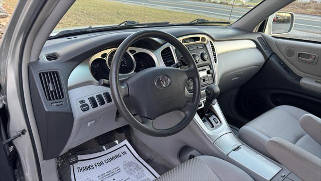 used 2006 Toyota Highlander car, priced at $9,998