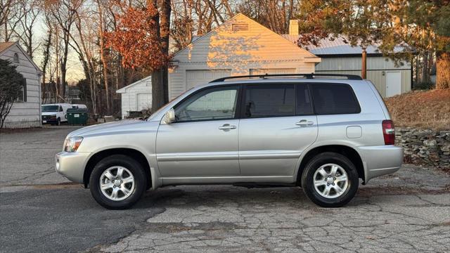 used 2006 Toyota Highlander car, priced at $9,998