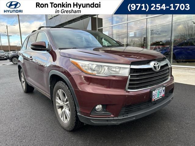 used 2015 Toyota Highlander car, priced at $18,999