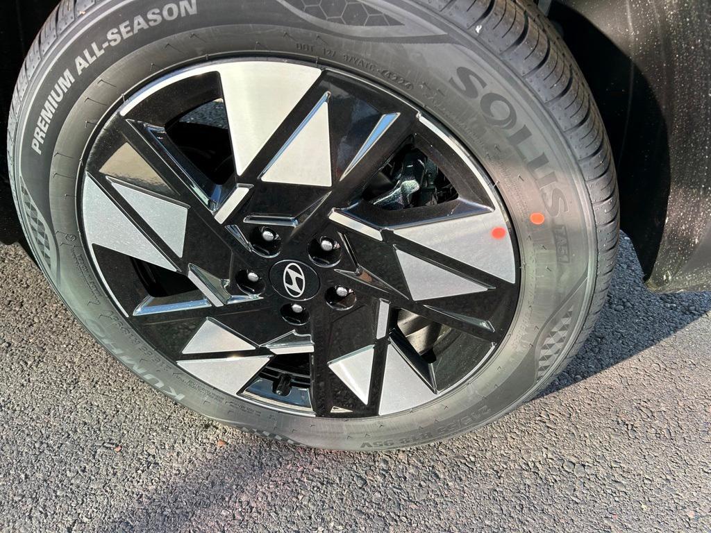 new 2025 Hyundai Kona car, priced at $27,910