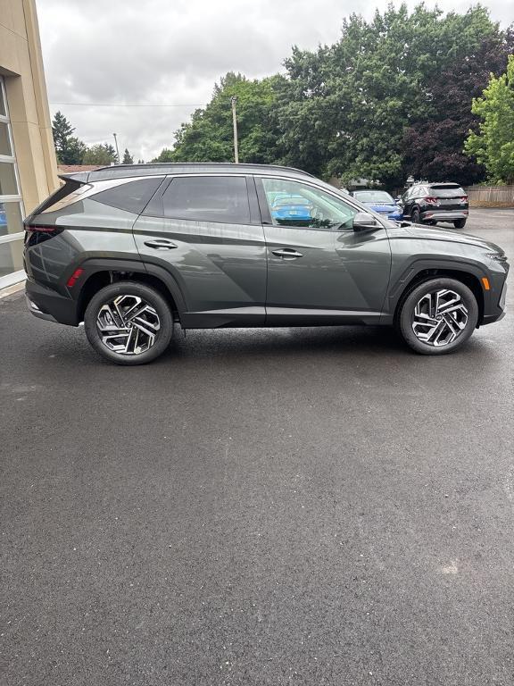 new 2025 Hyundai TUCSON Hybrid car, priced at $41,495