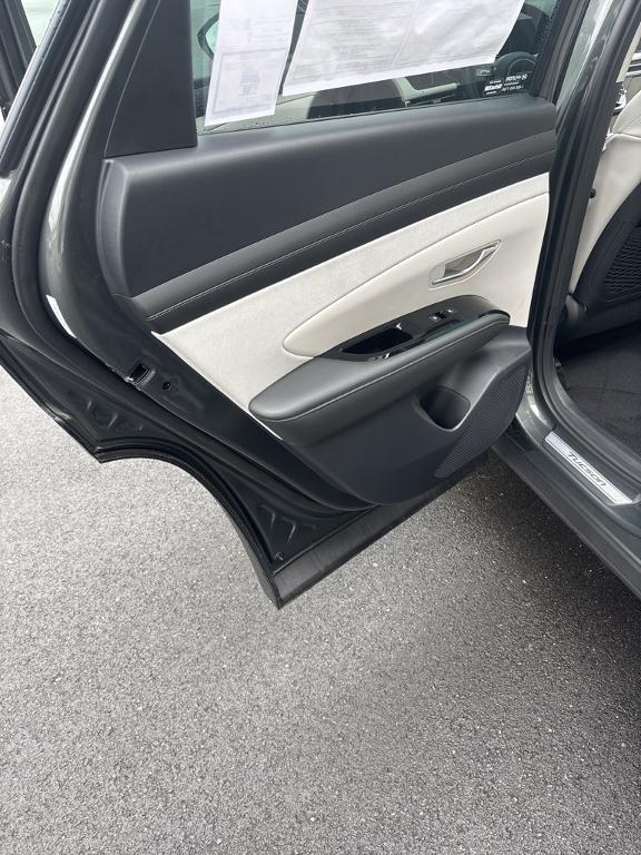 new 2025 Hyundai TUCSON Hybrid car, priced at $41,495