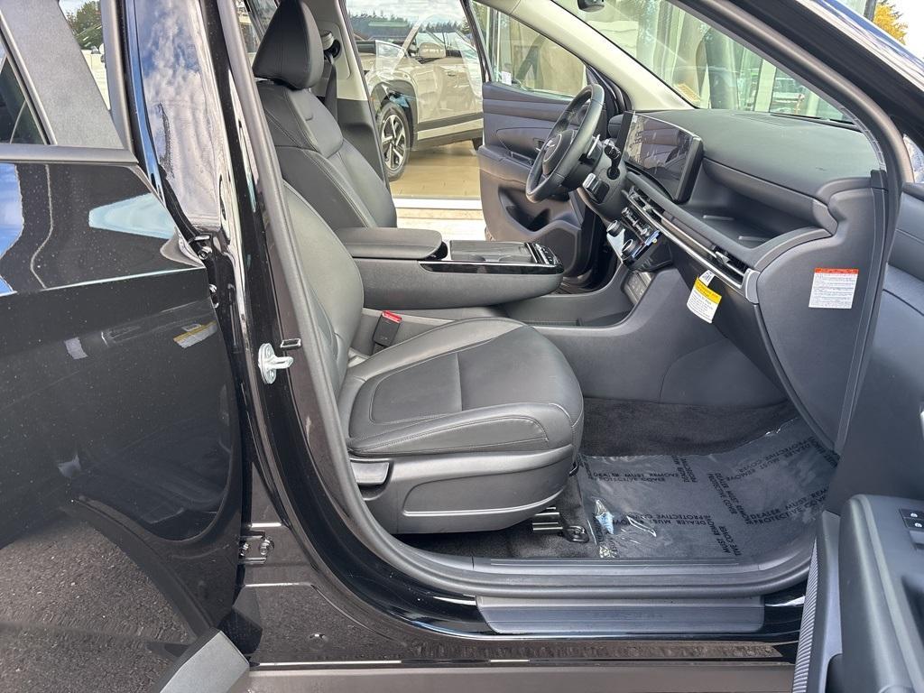 used 2025 Hyundai TUCSON Hybrid car, priced at $32,333