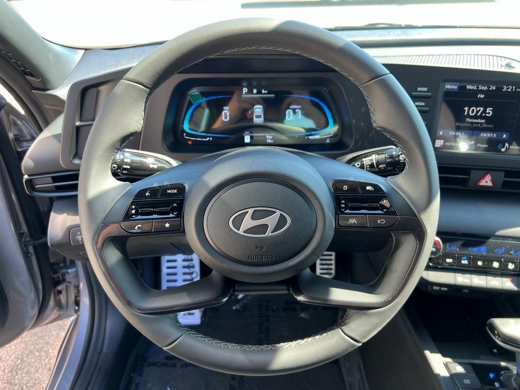 new 2025 Hyundai Elantra car, priced at $25,905