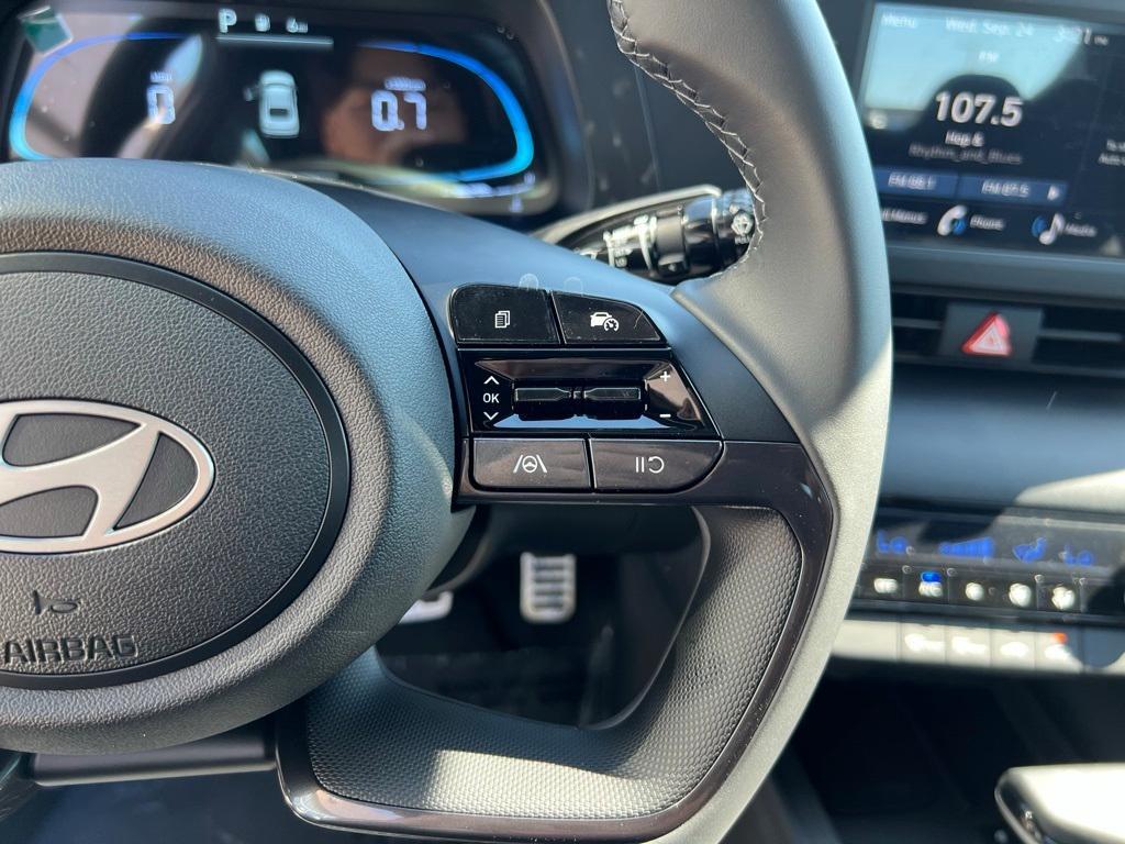 new 2025 Hyundai Elantra car, priced at $25,905