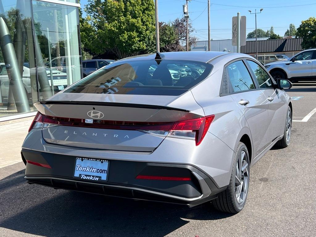 new 2025 Hyundai Elantra car, priced at $25,905