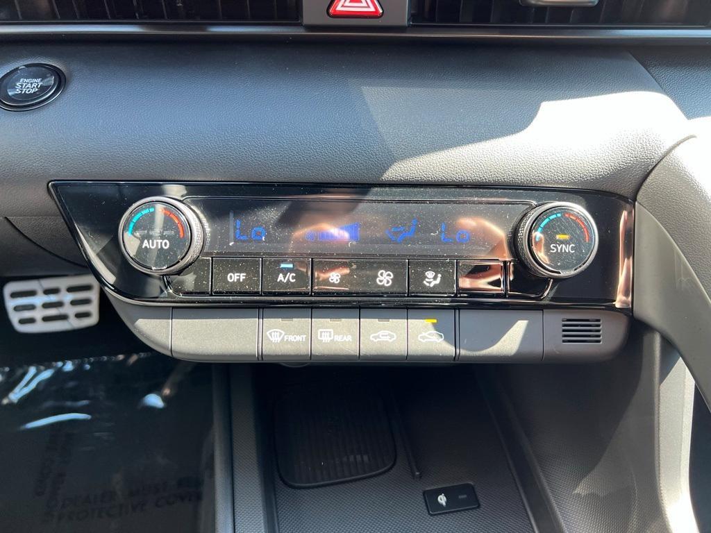 new 2025 Hyundai Elantra car, priced at $25,905