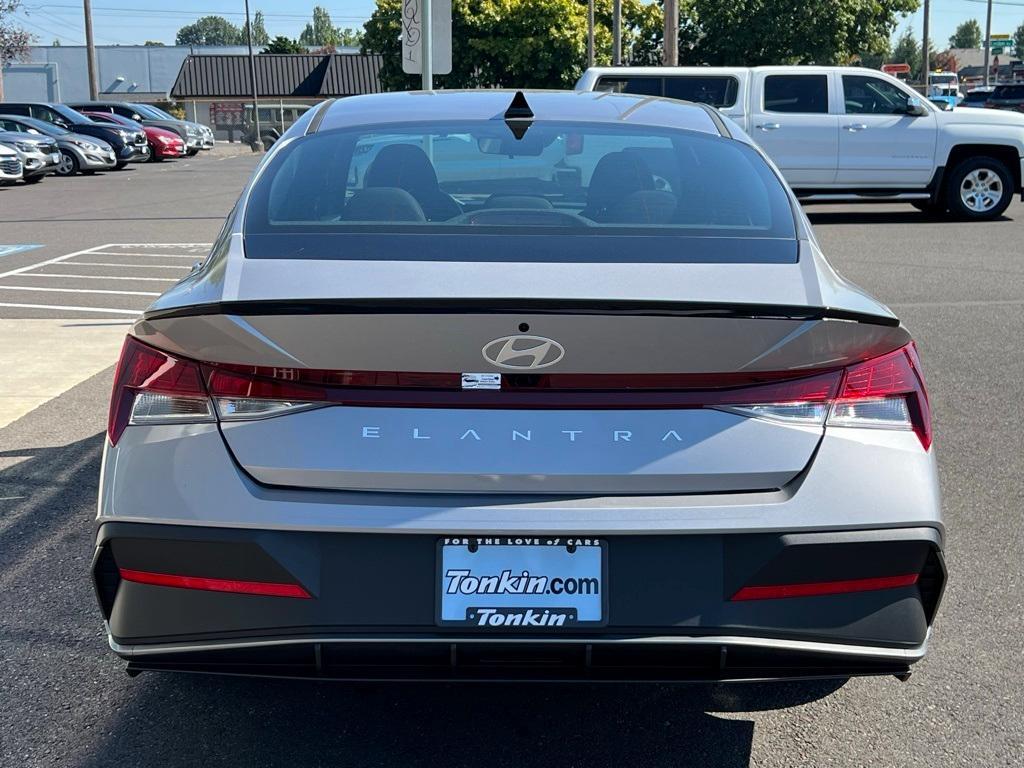 new 2025 Hyundai Elantra car, priced at $25,905