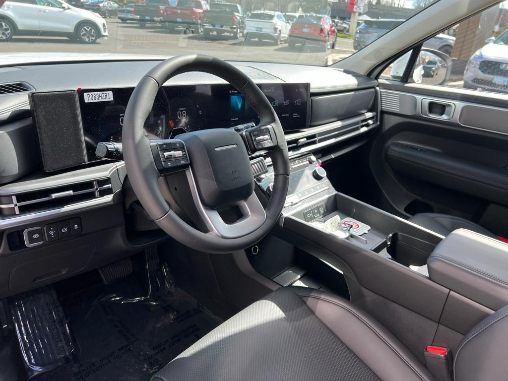 new 2025 Hyundai Santa Fe car, priced at $38,133