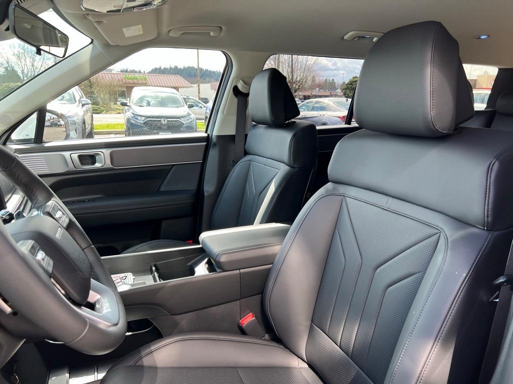 new 2025 Hyundai Santa Fe car, priced at $38,133