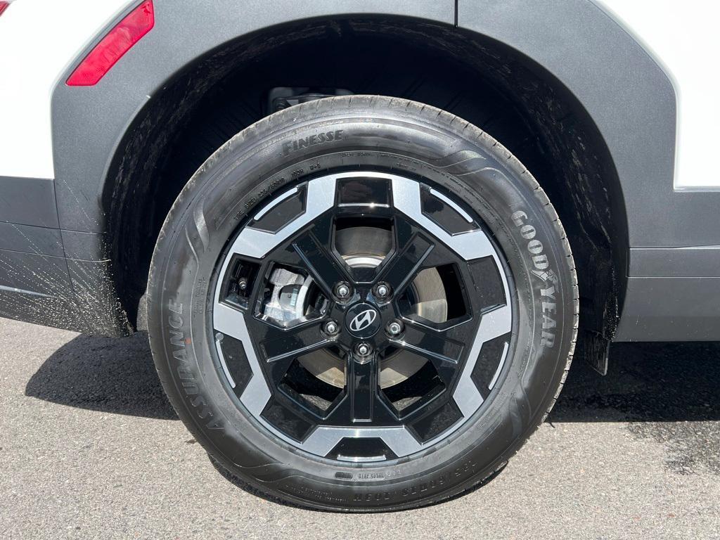 new 2025 Hyundai Santa Fe car, priced at $38,133
