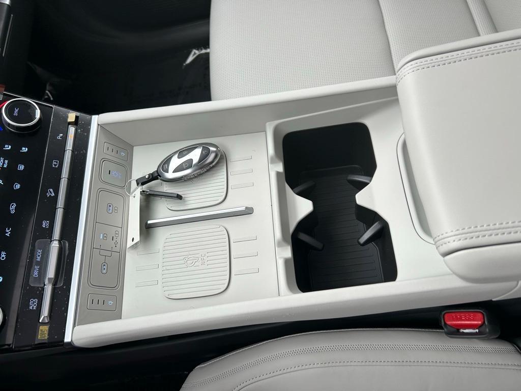 new 2025 Hyundai SANTA FE HEV car, priced at $49,625