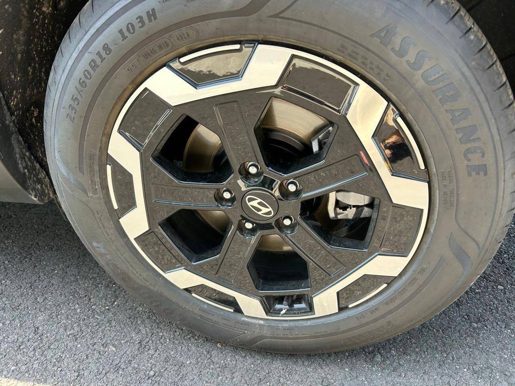 new 2025 Hyundai Santa Fe car, priced at $32,030