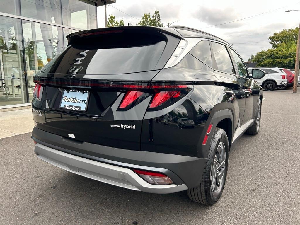 used 2025 Hyundai TUCSON Hybrid car, priced at $30,998