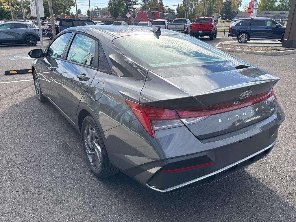 new 2025 Hyundai ELANTRA HEV car, priced at $25,165