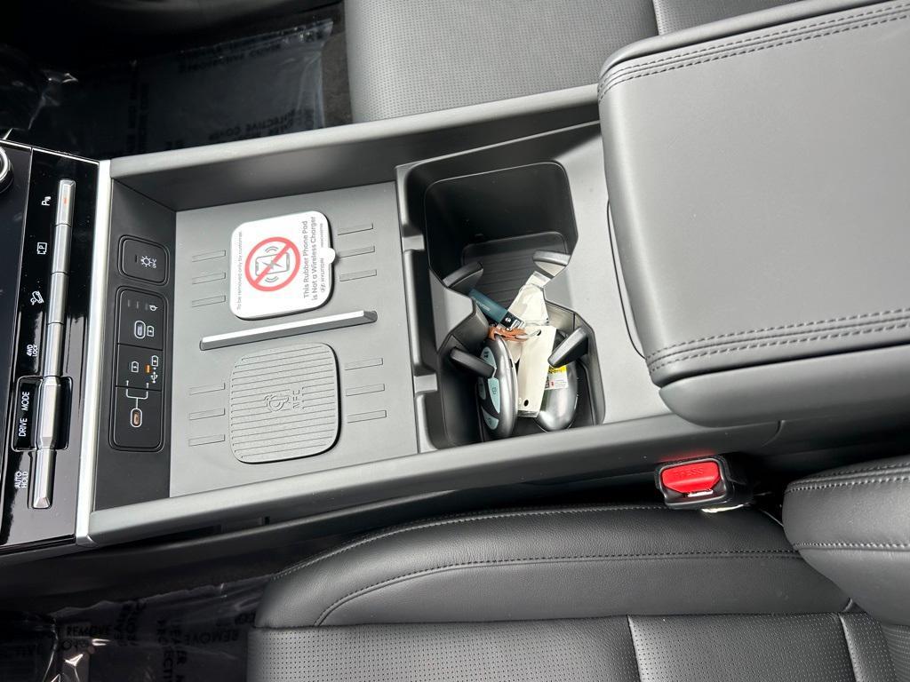 new 2025 Hyundai SANTA FE HEV car, priced at $46,475