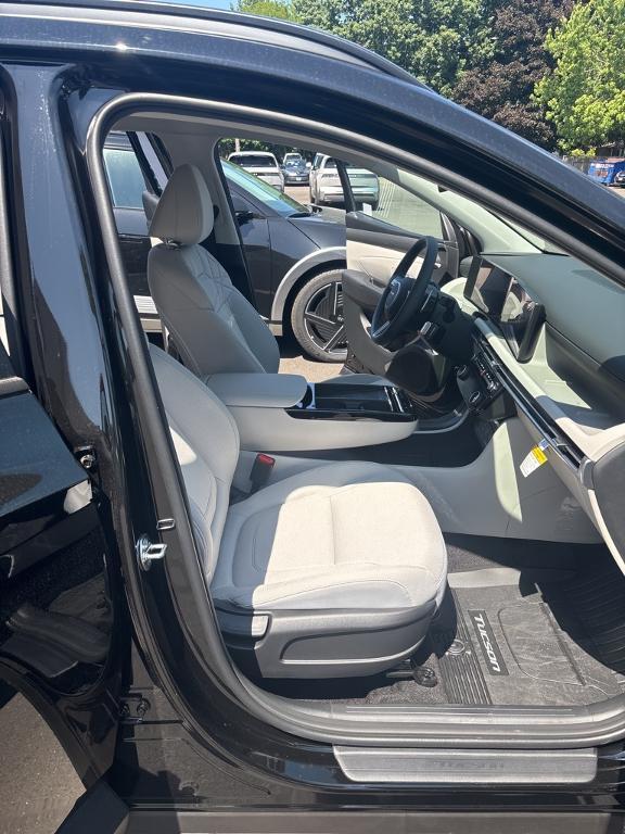 new 2025 Hyundai TUCSON Hybrid car, priced at $34,030