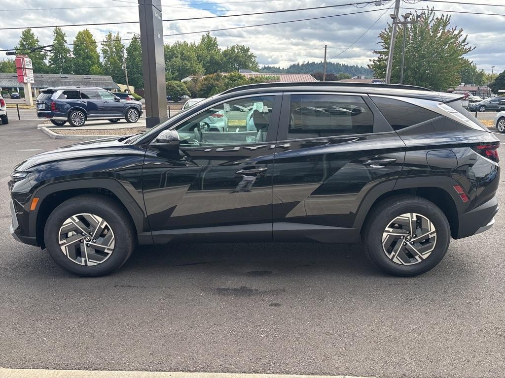 new 2025 Hyundai TUCSON Hybrid car, priced at $33,411