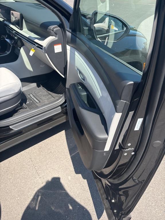 new 2025 Hyundai TUCSON Hybrid car, priced at $34,030