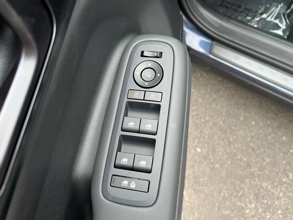 new 2025 Hyundai SANTA FE HEV car, priced at $49,125