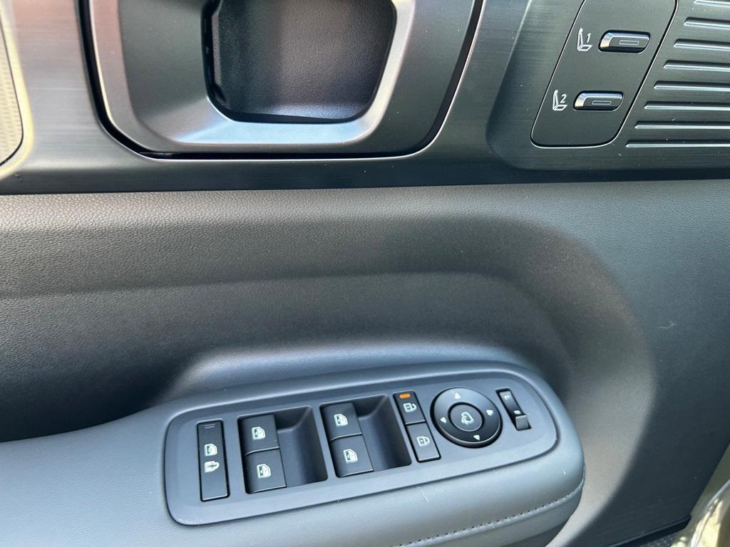 new 2025 Hyundai SANTA FE HEV car, priced at $49,805