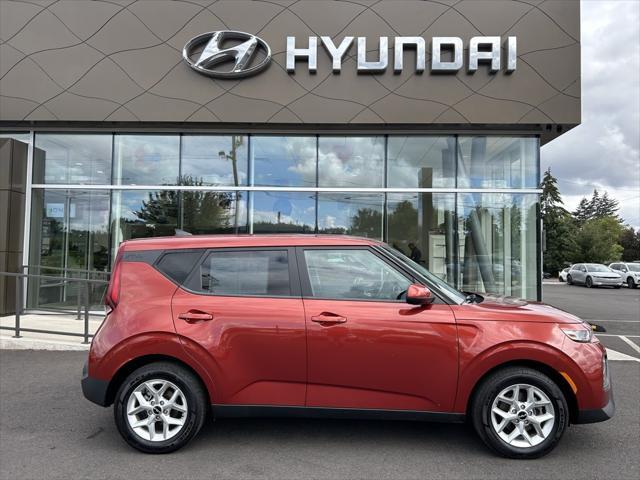 used 2022 Kia Soul car, priced at $17,998