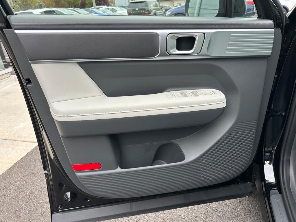 new 2025 Hyundai SANTA FE HEV car, priced at $39,075