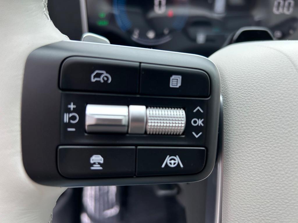 new 2025 Hyundai SANTA FE HEV car, priced at $39,075