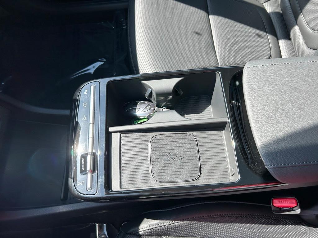 new 2025 Hyundai TUCSON Hybrid car, priced at $42,045