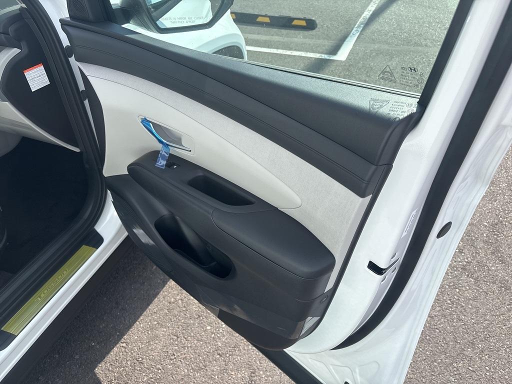 new 2025 Hyundai TUCSON Hybrid car, priced at $37,835