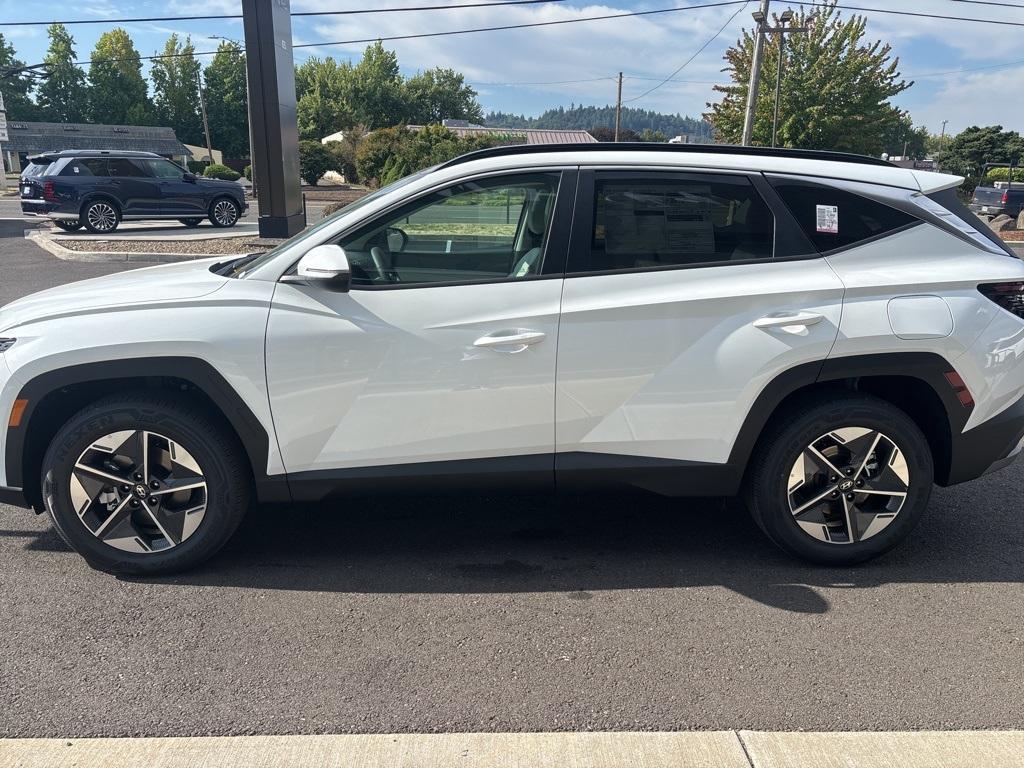 new 2025 Hyundai TUCSON Hybrid car, priced at $37,835