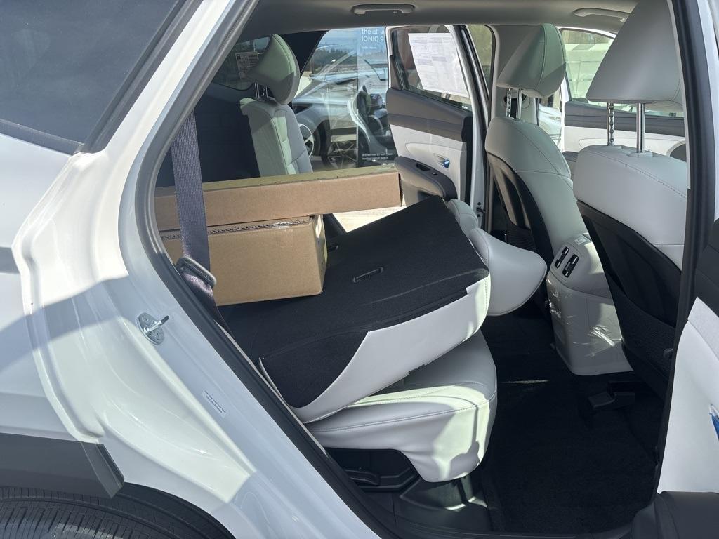 new 2025 Hyundai TUCSON Hybrid car, priced at $37,835