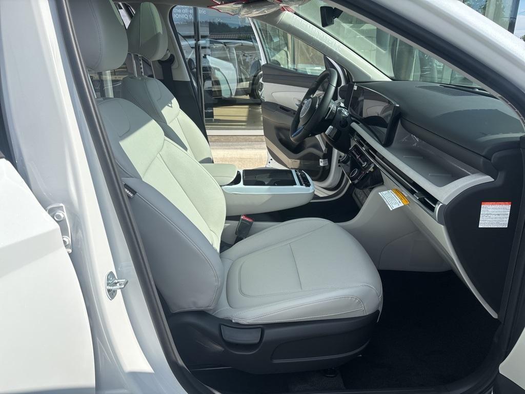 new 2025 Hyundai TUCSON Hybrid car, priced at $37,835