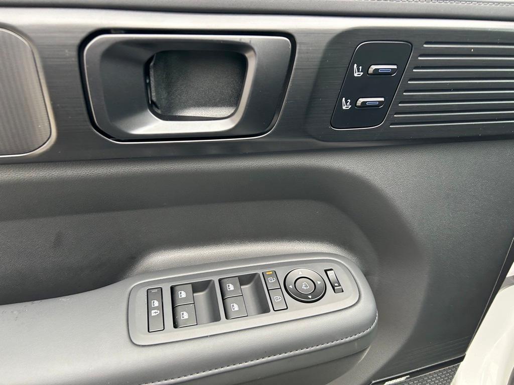 new 2025 Hyundai SANTA FE HEV car, priced at $48,853