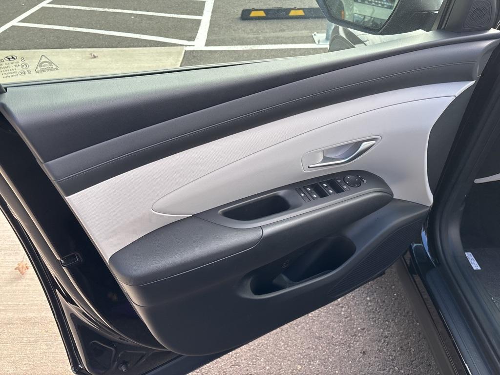 new 2026 Hyundai TUCSON Hybrid car, priced at $35,537