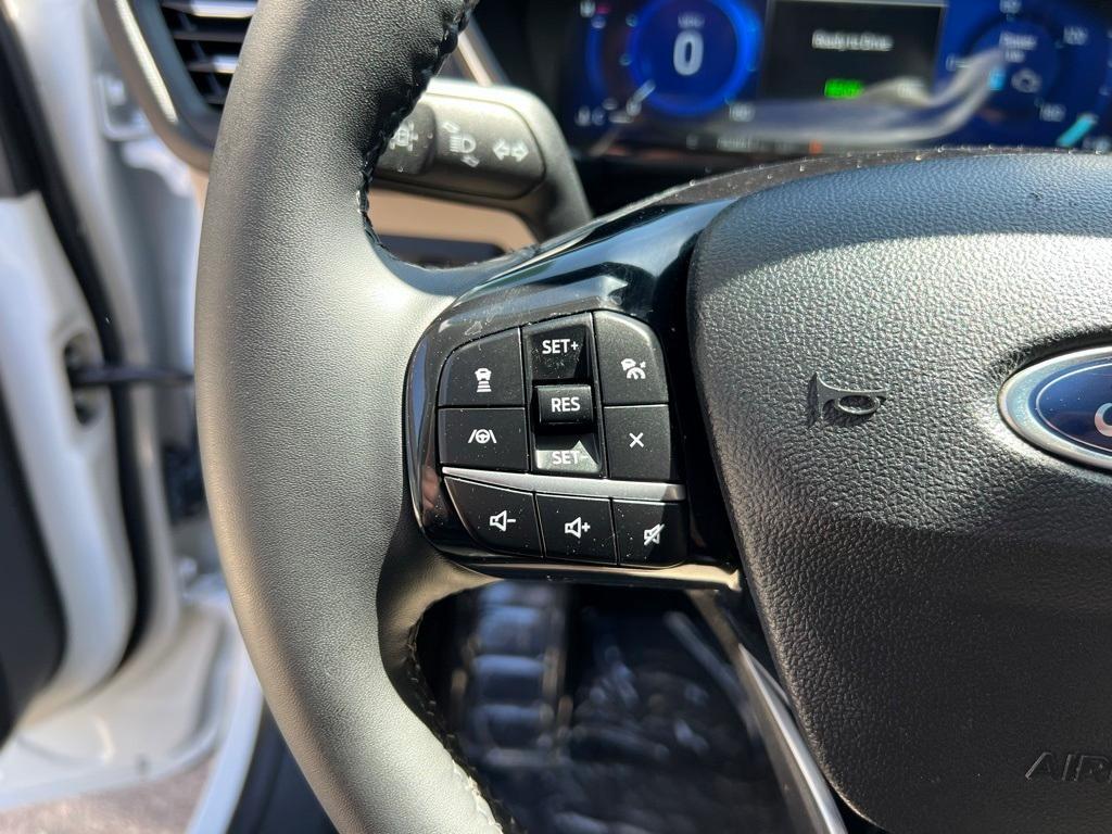 used 2022 Ford Escape car, priced at $23,682