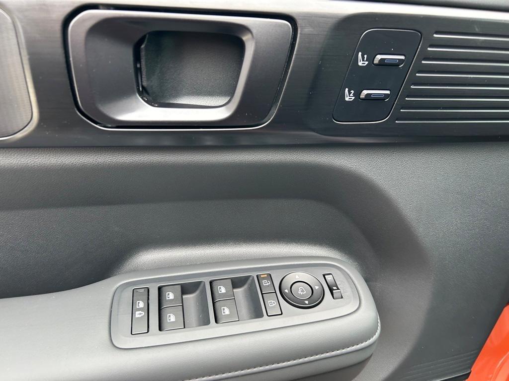 new 2025 Hyundai SANTA FE HEV car, priced at $49,805