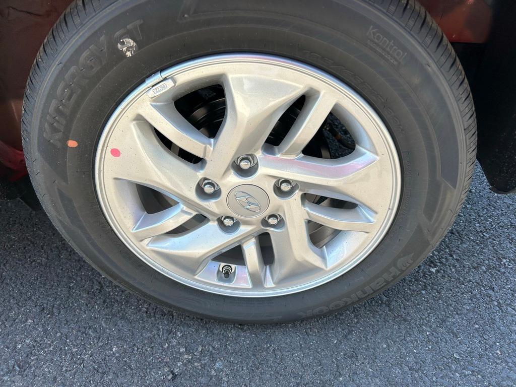 new 2025 Hyundai Venue car, priced at $21,905