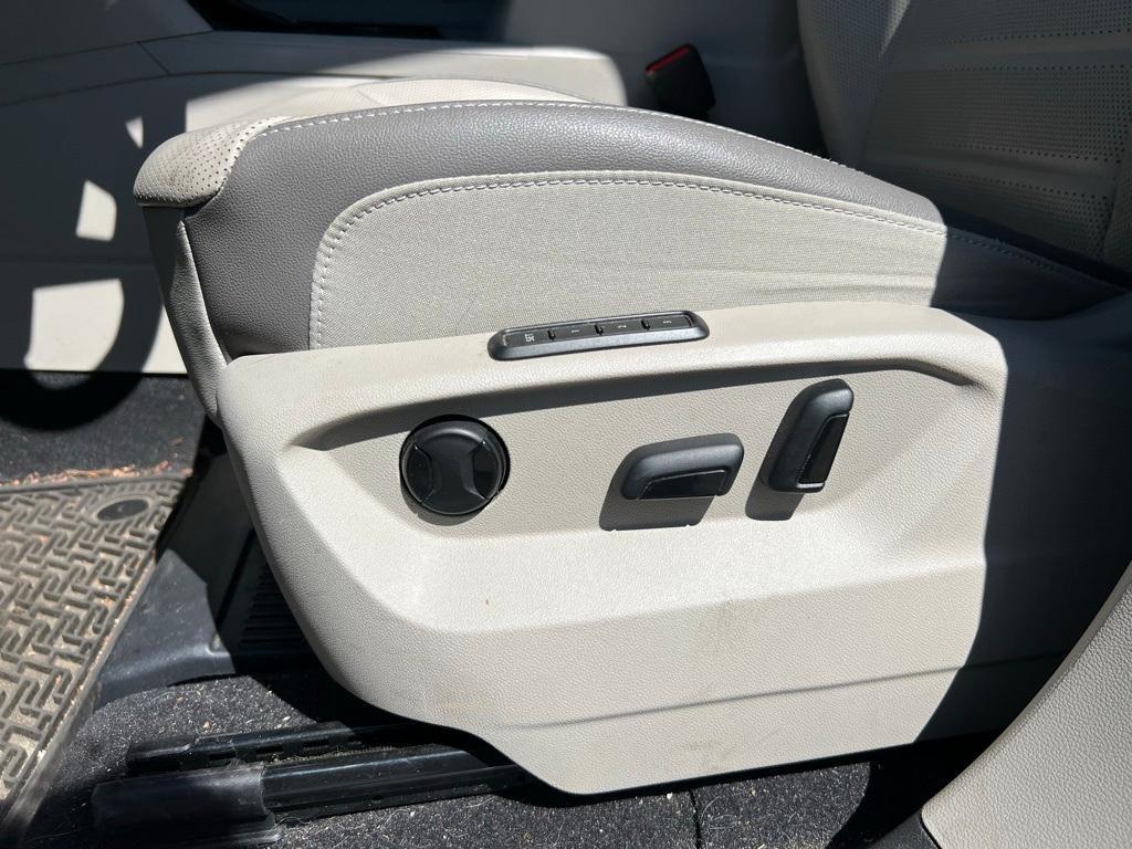 used 2021 Volkswagen Atlas car, priced at $34,998