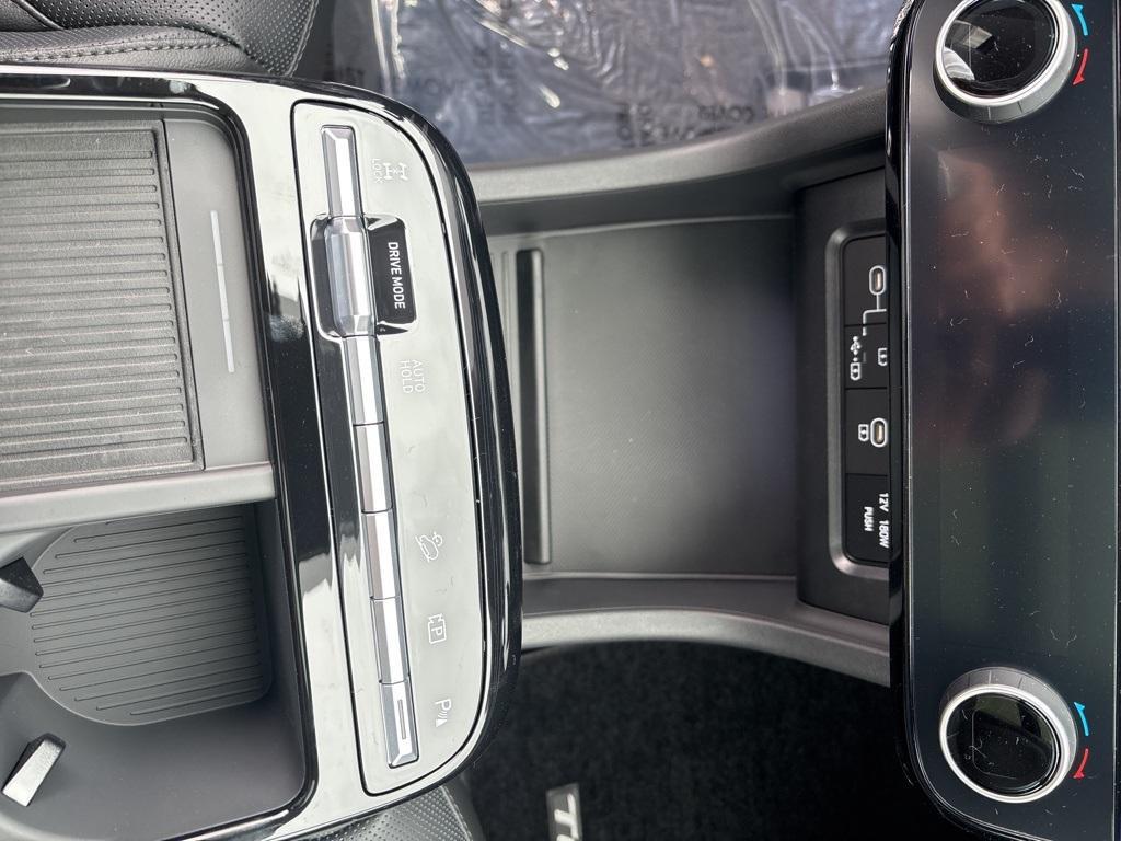 new 2025 Hyundai TUCSON Hybrid car, priced at $42,090