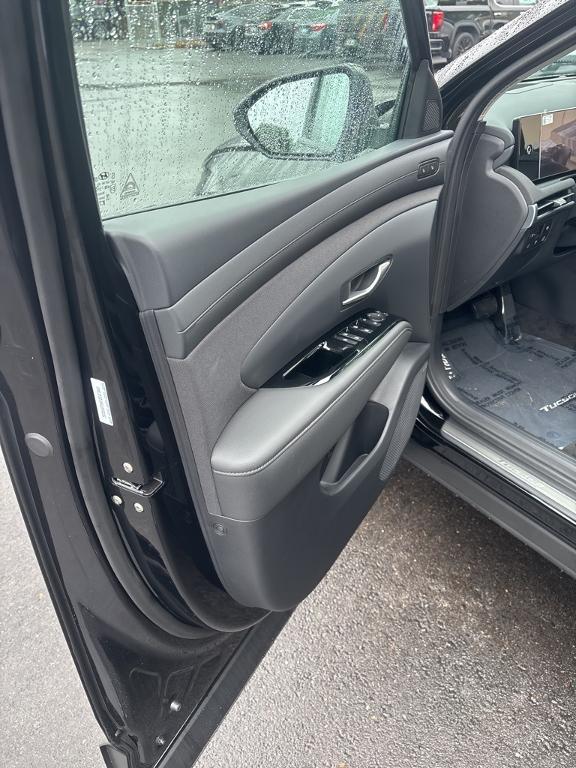 new 2025 Hyundai TUCSON Hybrid car, priced at $42,090