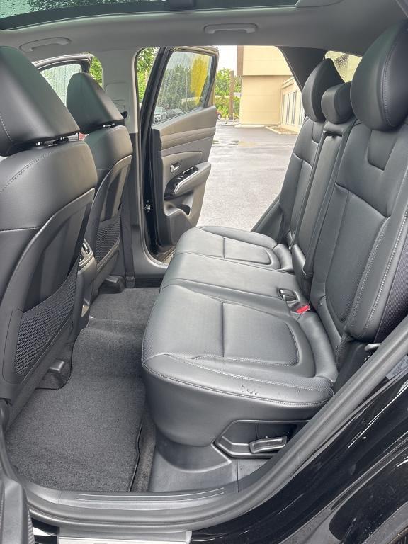 new 2025 Hyundai TUCSON Hybrid car, priced at $42,090