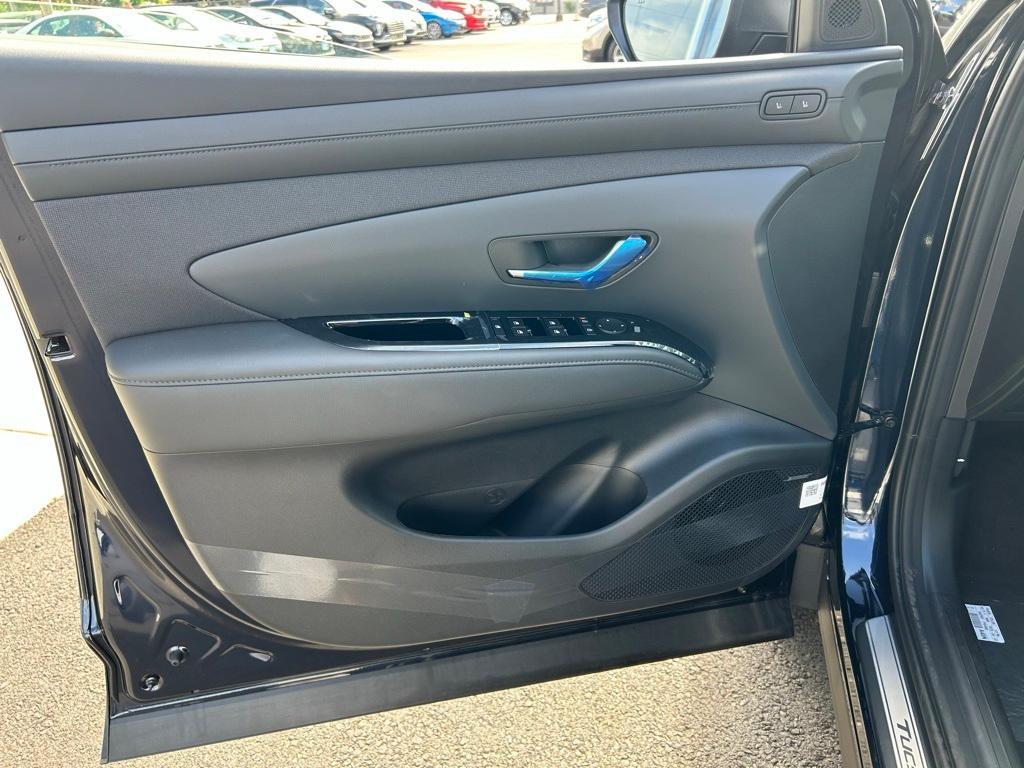 new 2025 Hyundai TUCSON Hybrid car, priced at $42,175